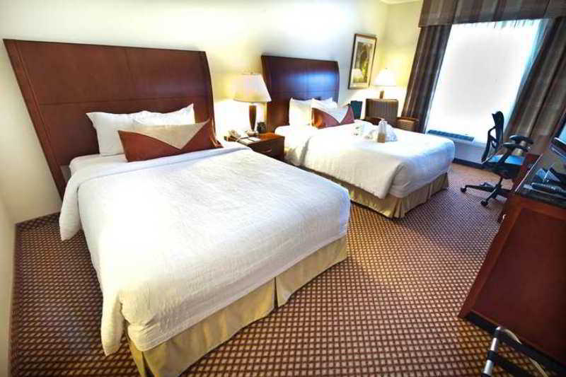Hilton Garden Inn Raleigh Capital Blvd I-540 Szoba fotó